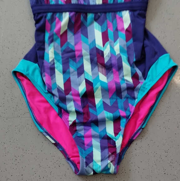 LL Bean Size 8 Swimsuit Racerback Women Fully Lined Bright Color Geometric - Picture 7 of 10